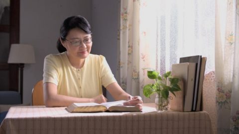 Ang Inggit ang Kabulukan ng mga Buto