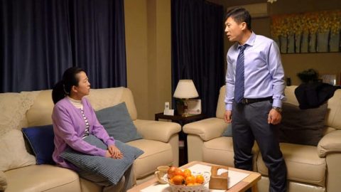 Ang Aking Asawa ay Naloko ng mga Kasinungalingan at Sinubukan Niya Akong Pigilan sa Paniniwala sa Diyos